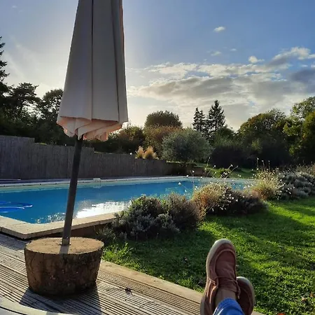 Holiday home De L'ane Papillon-3 Chb- Piscine-jardin