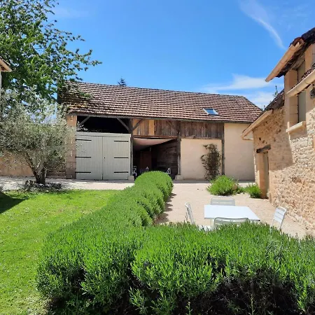 De L'ane Papillon-3 Chb- Piscine-jardin Holiday home *