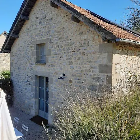 Holiday home De L'ane Papillon-3 Chb- Piscine-jardin